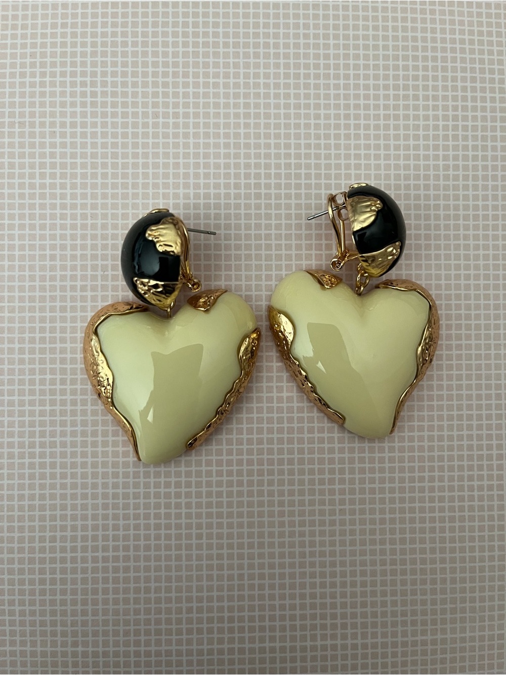 Zara Heart Drop Earrings in Cream and Black with Gold Trim